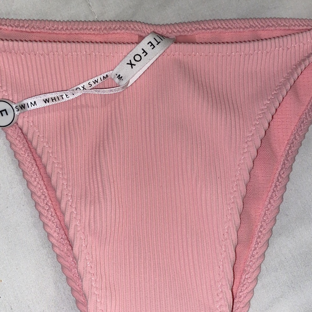 Calabasas bottoms - Picture 3 of 4